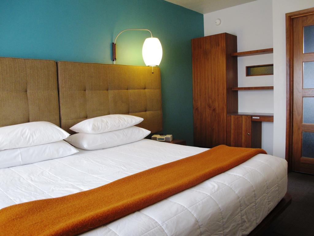 Modern Hotel بويسي المظهر الخارجي الصورة