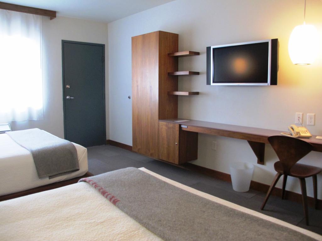 Modern Hotel بويسي المظهر الخارجي الصورة