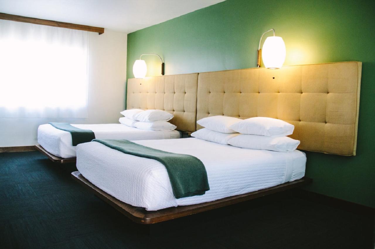 Modern Hotel بويسي المظهر الخارجي الصورة