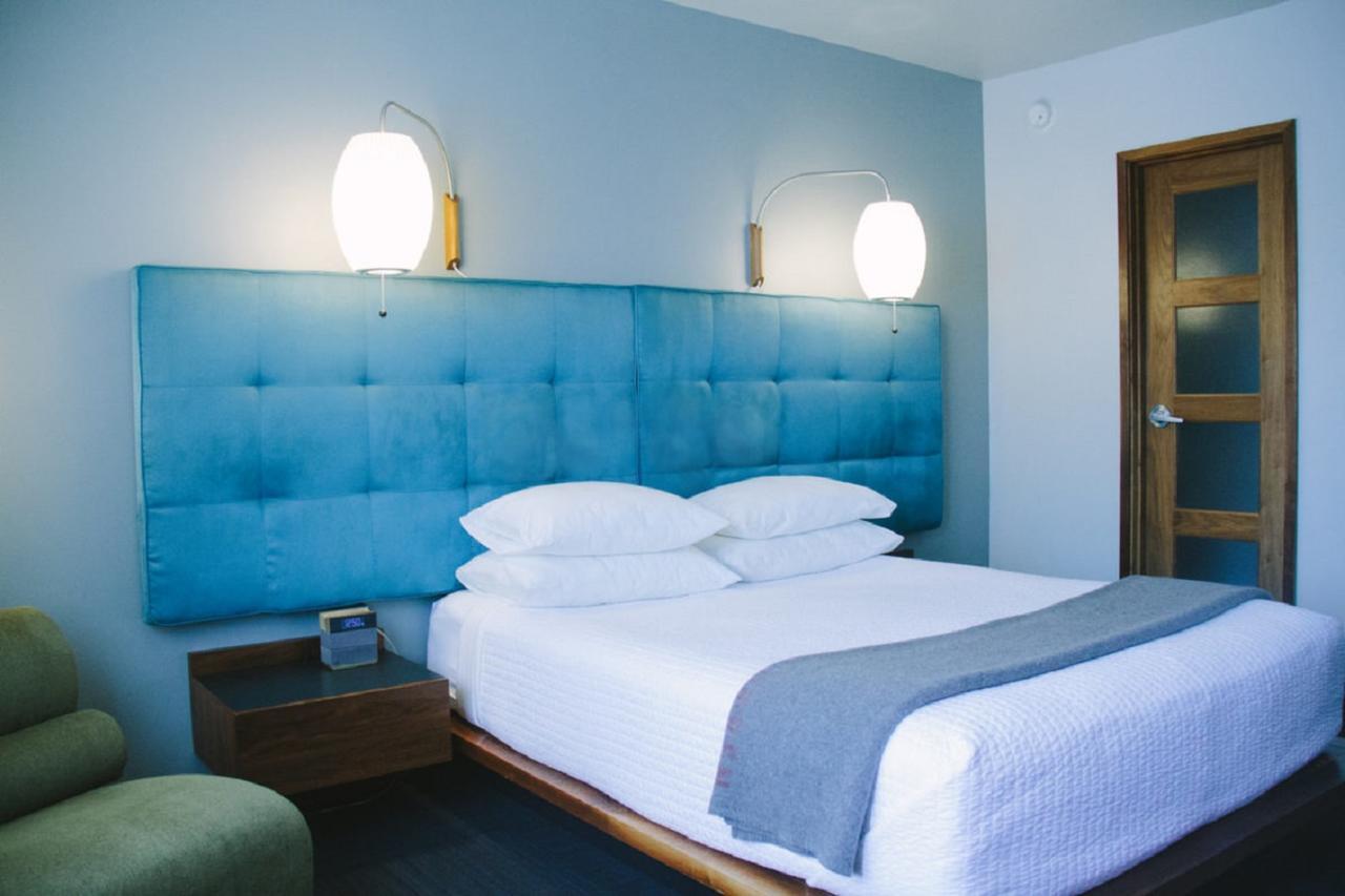 Modern Hotel بويسي المظهر الخارجي الصورة