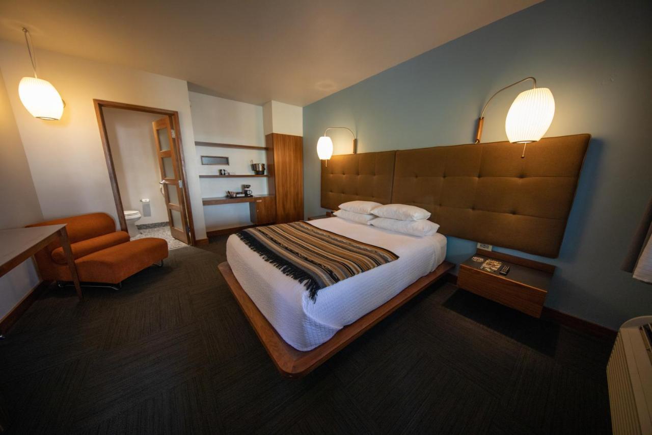 Modern Hotel بويسي المظهر الخارجي الصورة