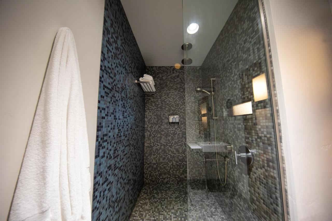Modern Hotel بويسي المظهر الخارجي الصورة