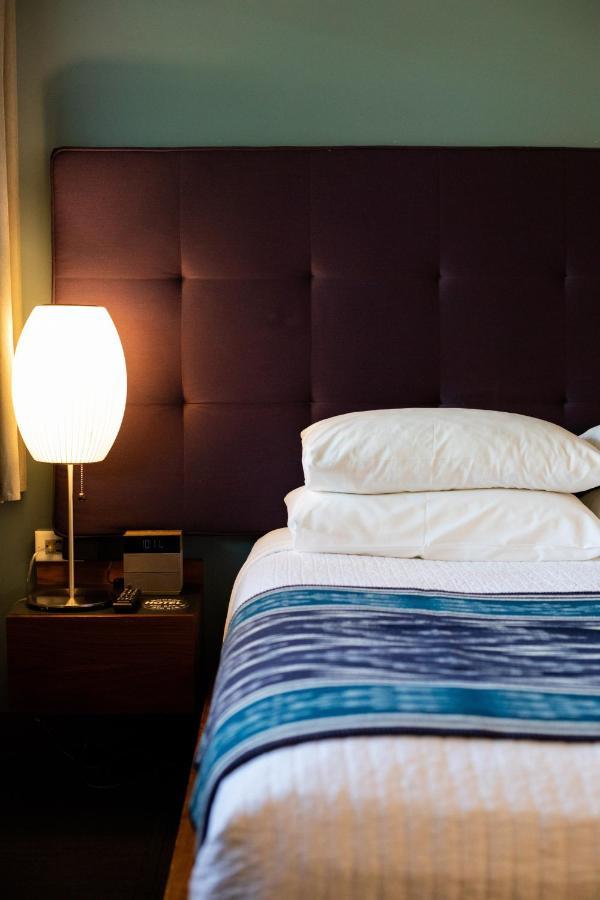 Modern Hotel بويسي المظهر الخارجي الصورة