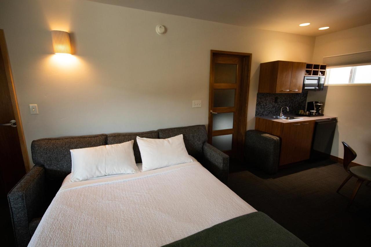 Modern Hotel بويسي المظهر الخارجي الصورة